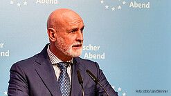 „Verteidigungsbereitschaft nicht nur militärisch denken“